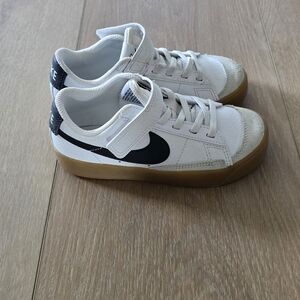 Kids' Nike Court Legacy Low Top Sneaker